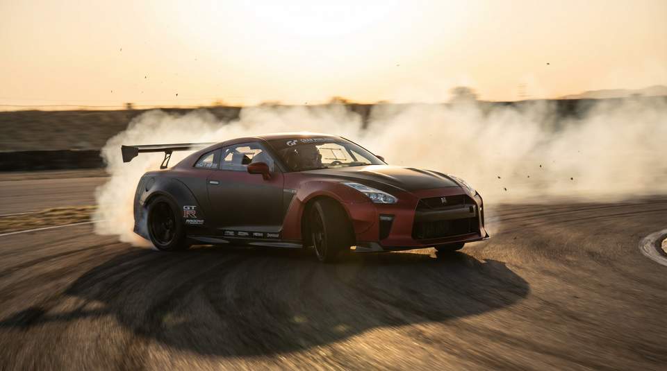 国产自拍视频：改装GTR赛道漂移